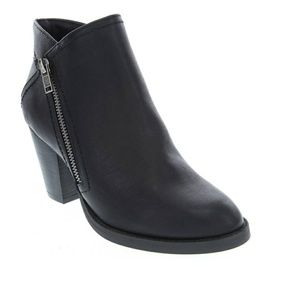 NIB Ankle Boots - Black